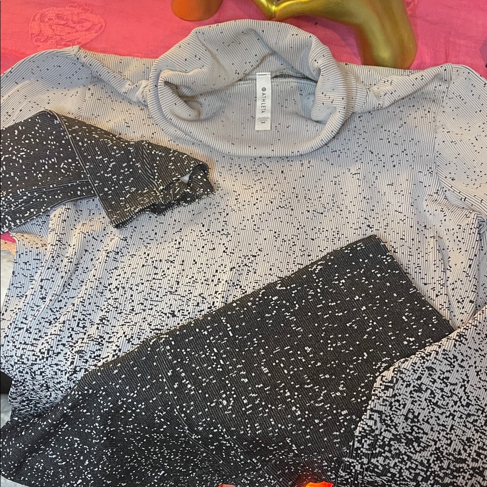 Athleta Flurry Gradient Turtleneck